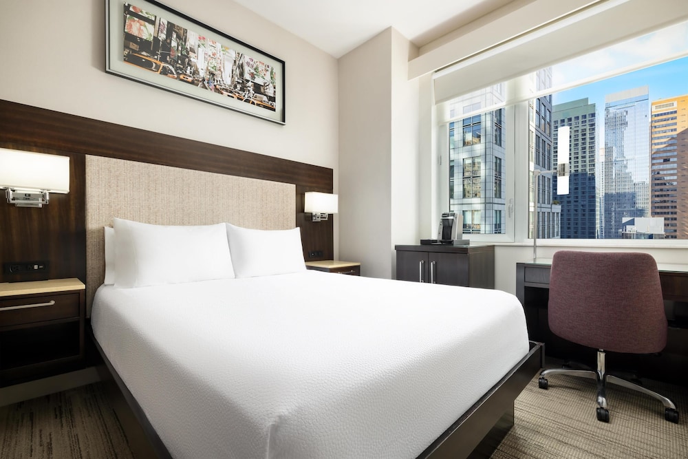 Hilton Garden Inn New York Times Square Central - photo 22