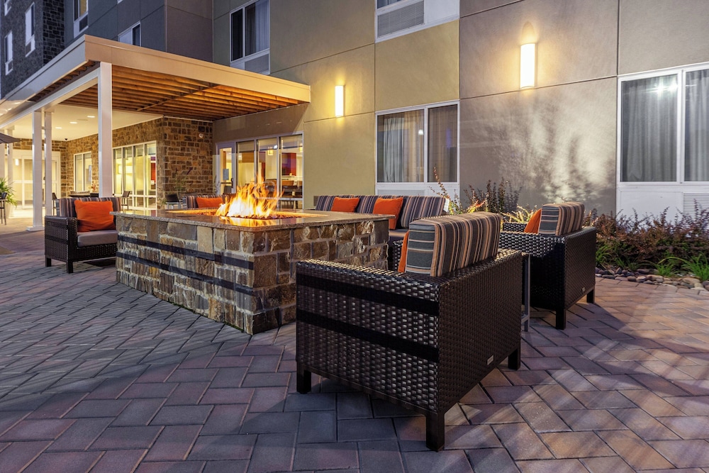 TownePlace Suites by Marriott Front Royal - photo 30