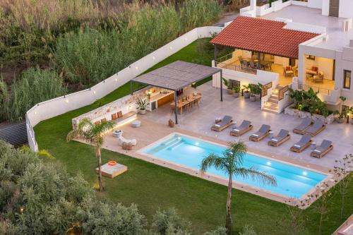 Quiet Villa Aviana Garden Heated Pool Bbq Jacuzzi — 4-Star Luxury Hotel in Chania, Greece