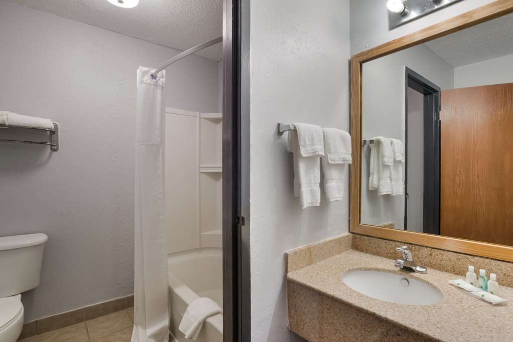 Quality Inn Alice - photo 15