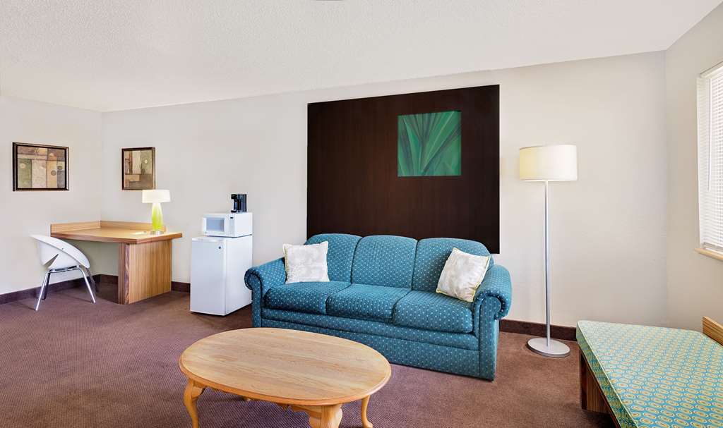 Super 8 by Wyndham Newburgh West Point Near Stewart Airport - photo 14