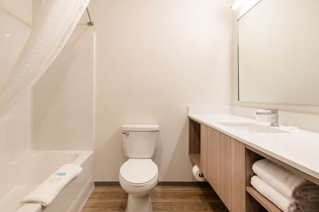 WoodSpring Suites Portland Vancouver - photo 22