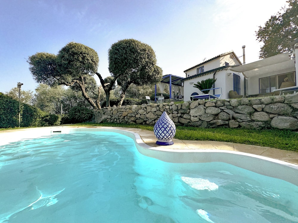 Villa Acquaro Santa Caterina — 4-Star Luxury Hotel in Santa Caterina Dello Ionio, Italy