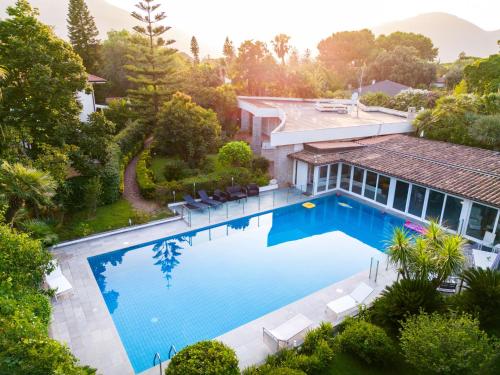 Mondello luxury villa con piscina — 4-Star Luxury Hotel in Palermo, Italy