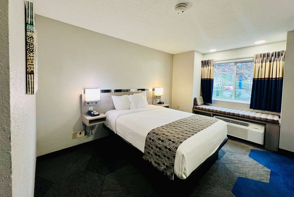 Microtel Inn by Wyndham Georgetown - photo 24