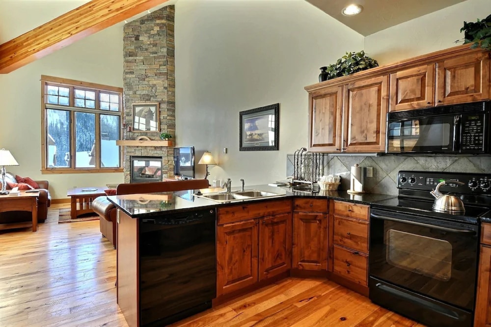 Vacation Rentals at Big Sky Resort - photo 13