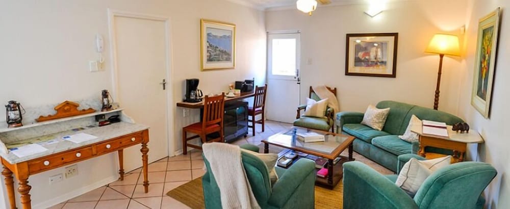 Sundune Guest House & Self Catering