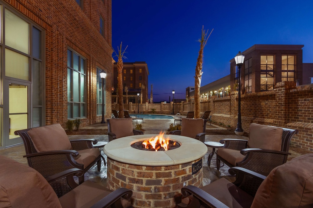 Embassy Suites by Hilton Savannah Historic District - photo 51