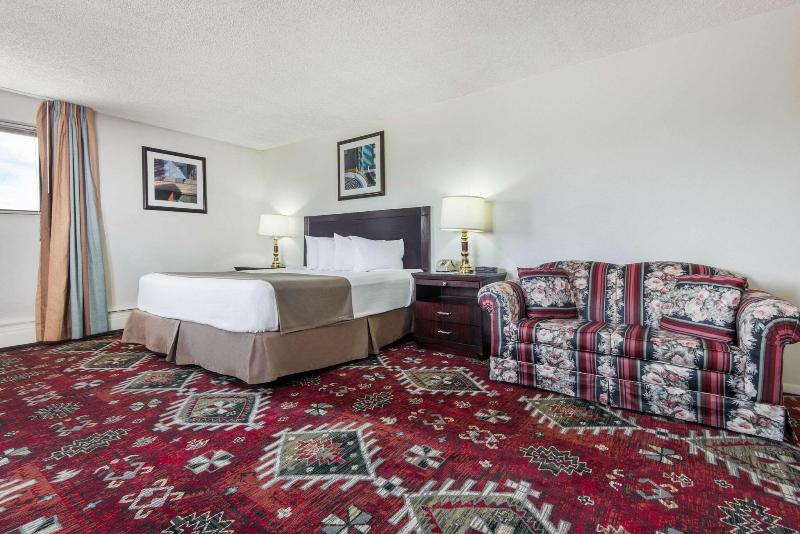 Travelodge by Wyndham Laramie - photo 15