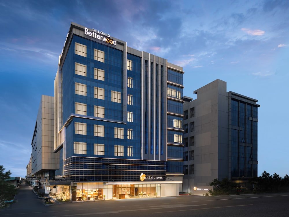 Model J Hotel Jakarta Soekarno Hatta Airport — 4-Star Luxury Hotel in Tangerang, Indonesia