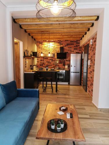 LM Luxury Central Loft — 4-Star Luxury Hotel in Larisa, Greece