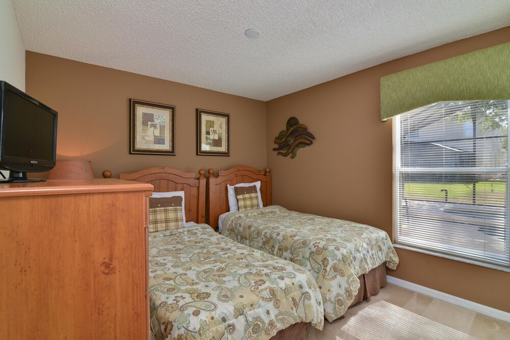 Shooting Star Family friendly 4 bed pool home on Emerald Island Resort close to Disney World - photo 9