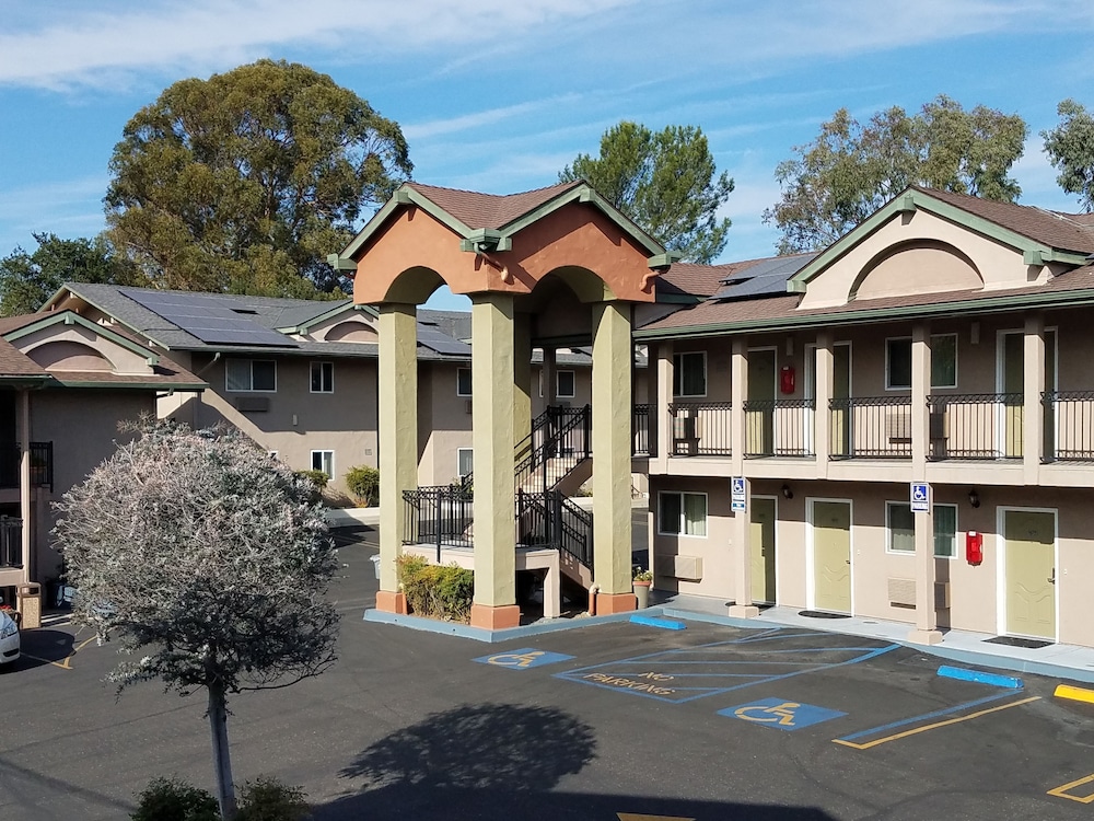 Olive Tree Inn & Suites by Howard Johnson WYNDHAM - photo 38