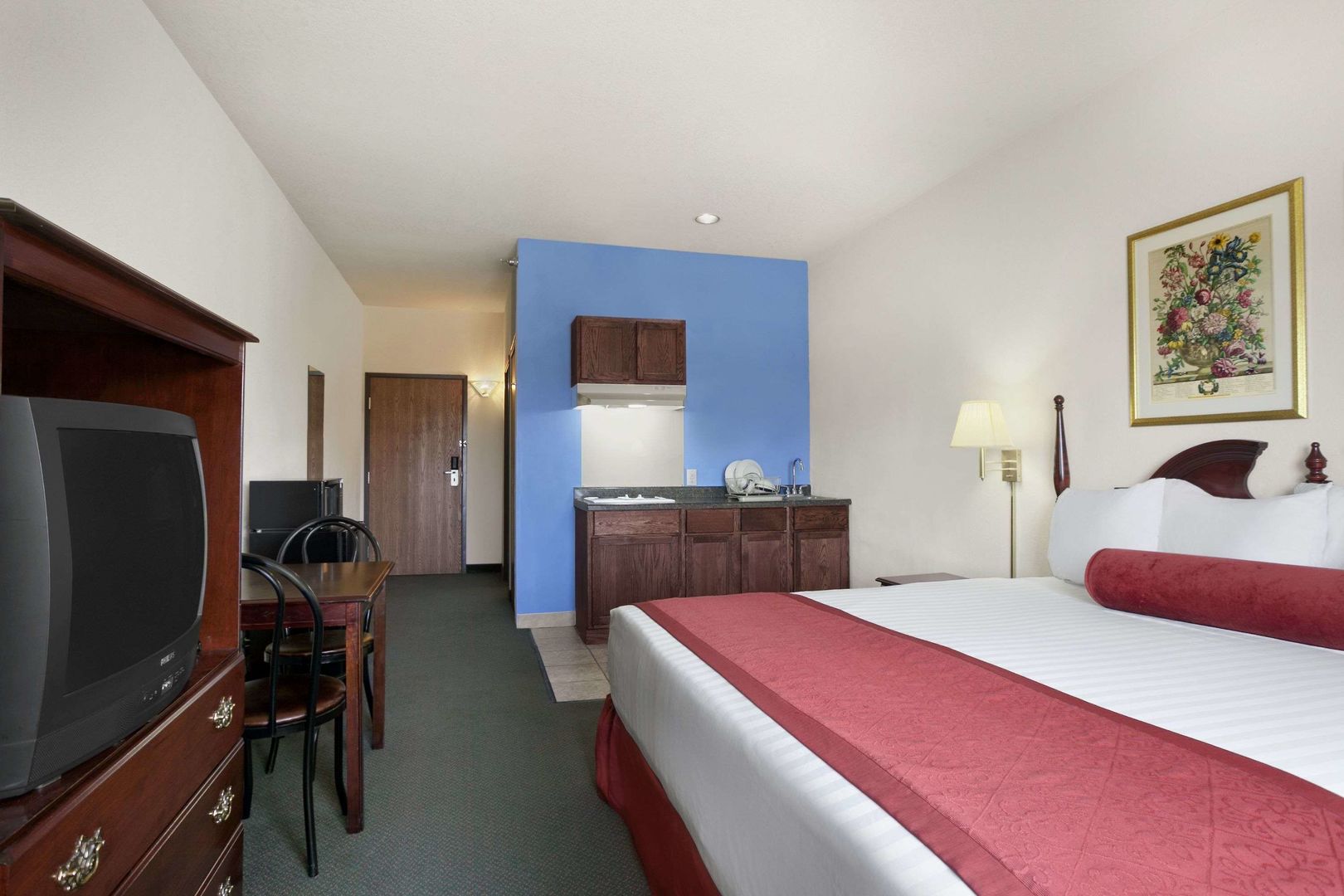 Days Inn & Suites by Wyndham Romeoville - photo 34