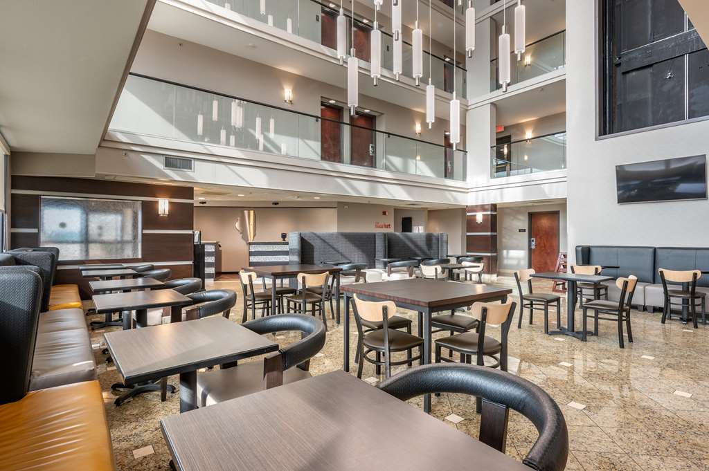 Drury Inn & Suites Champaign - photo 11