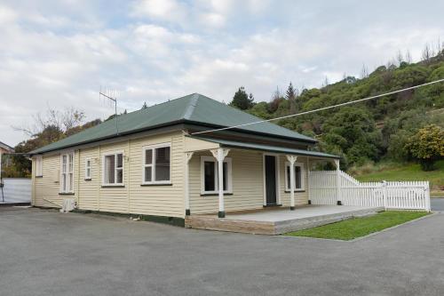 Central Kaikōura Stay Unit 1 in Kaikoura, New Zealand