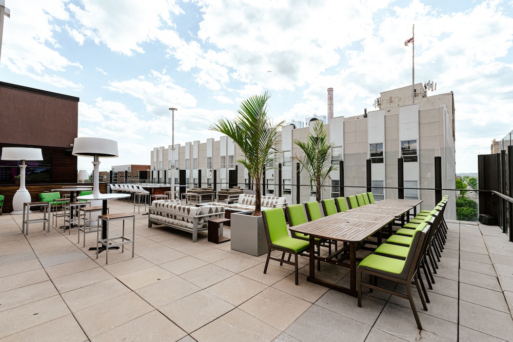 Hilton Garden Inn Louisville Downtown - photo 52