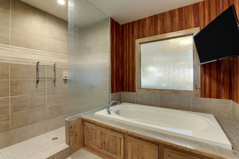 Stoney Creek Hotel Tulsa Broken Arrow - photo 64