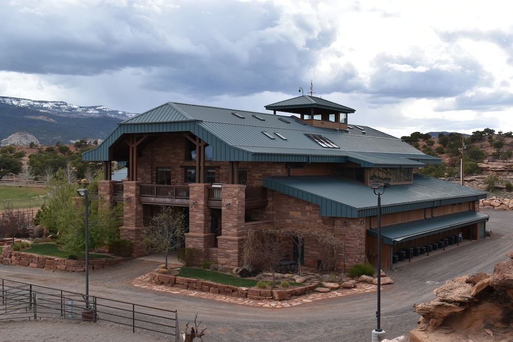 Cougar Ridge Resort LLC - photo 145