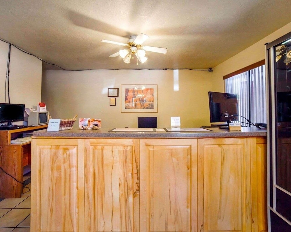 Vermilion Inn - photo 4