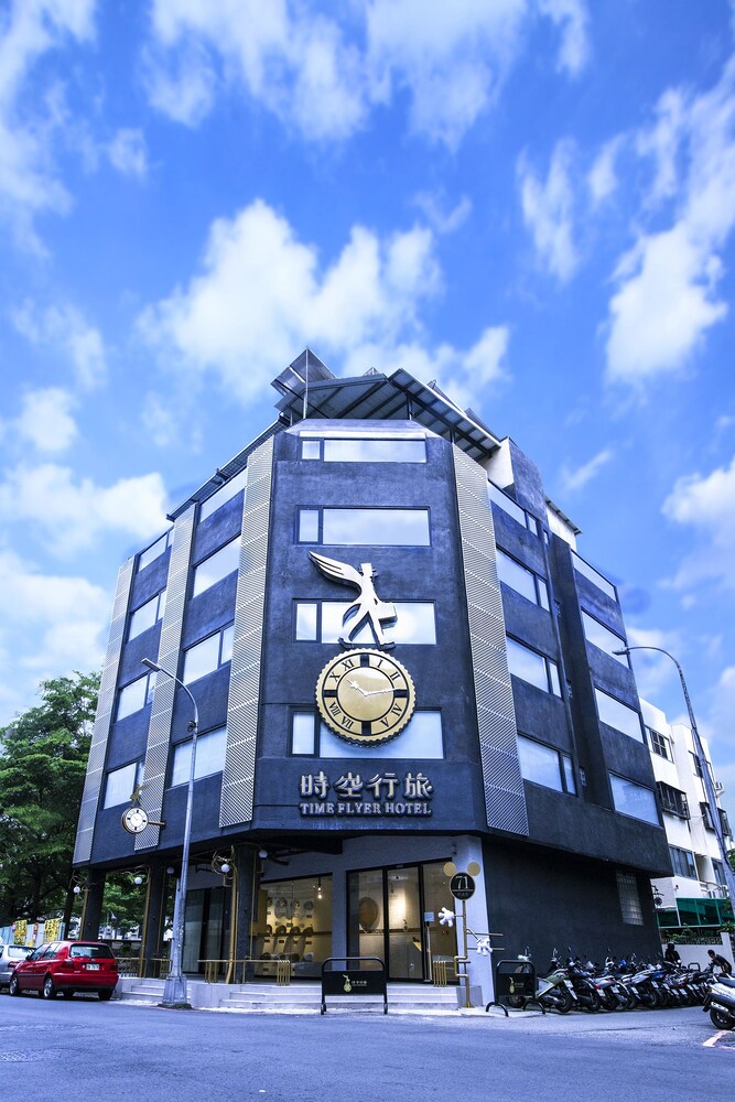 Time Flyer Hotel - carbon neutral hotel in Taichung