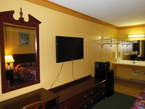 Sheridan Inn - photo 9