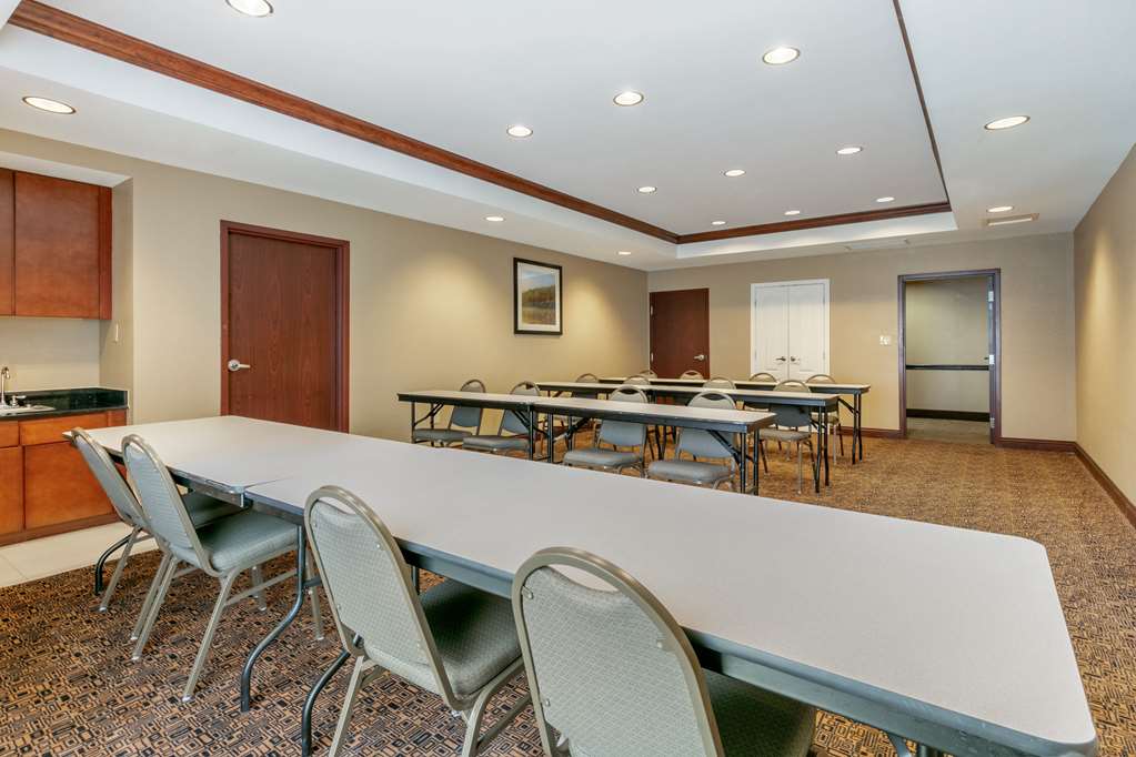 Comfort Suites Forrest City - photo 36