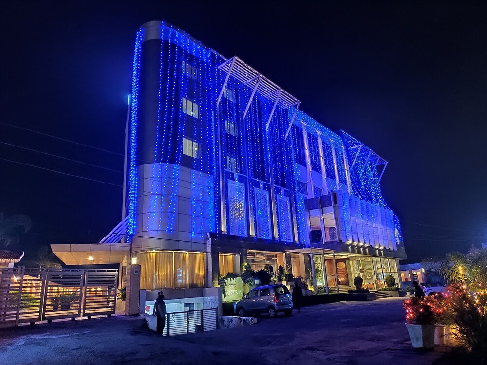 Hotel Pal Heights Mantra — hotel in Bhubaneshwar