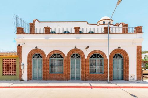 Downtown Historic Home Starlink Wifi Pool — 4-Star Luxury Hotel in San Jose Del Cabo, Mexico