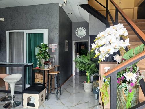 Merit Courtyard Suvarnabhumi House — 4-Star Luxury Hotel in Lat Krabang, Thailand
