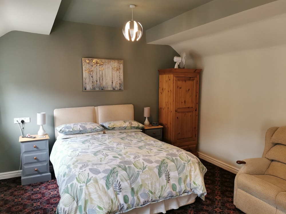 Black Swan Guest House — Gainsborough — photo 2