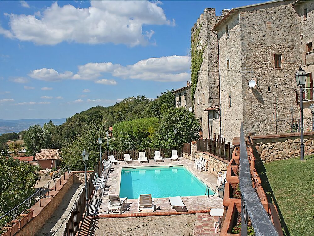 Torre dellOrsa Appartamenti in Gualdo Cattaneo, Italy