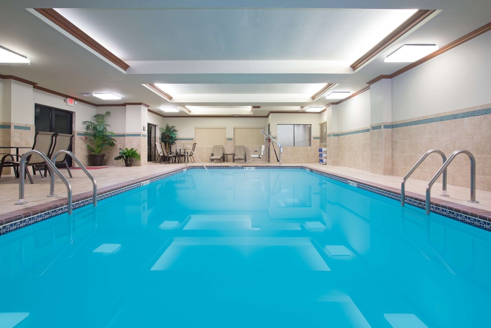Hampton Inn Siloam Springs - photo 26