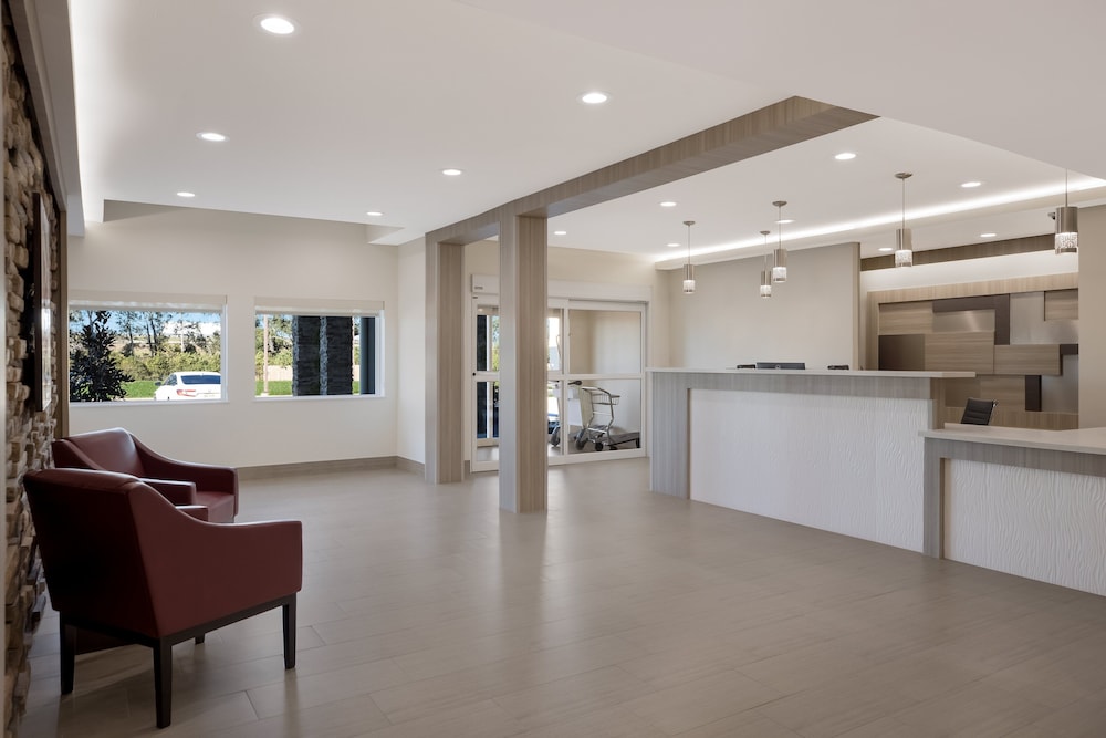 Red Roof Inn Sulphur - photo 5