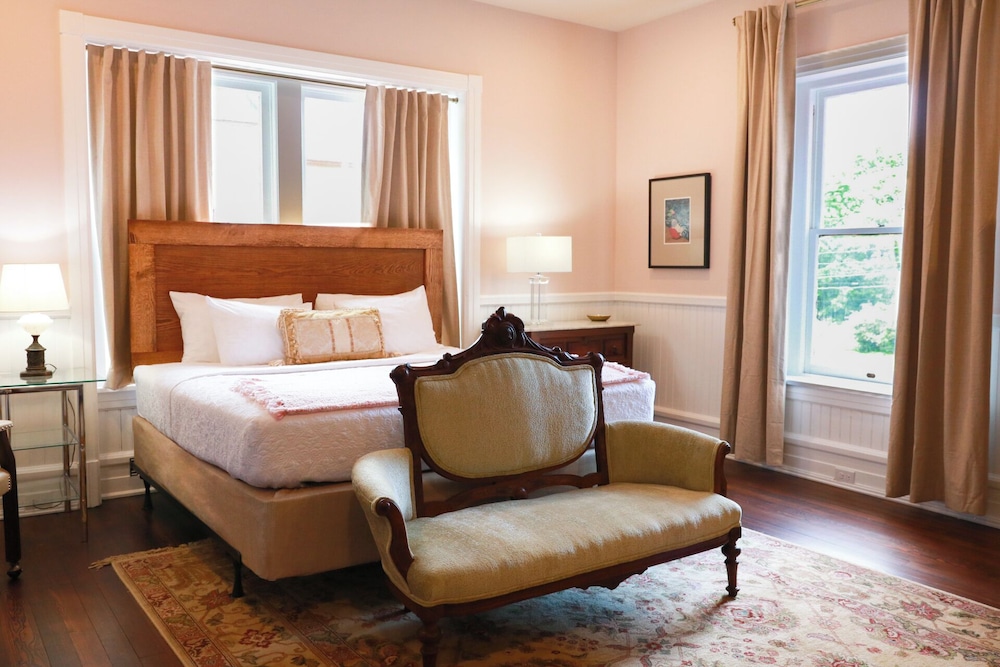 Summit Street Inns - photo 29