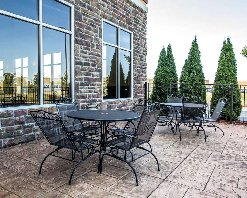 Comfort Suites Troy I75 - photo 35
