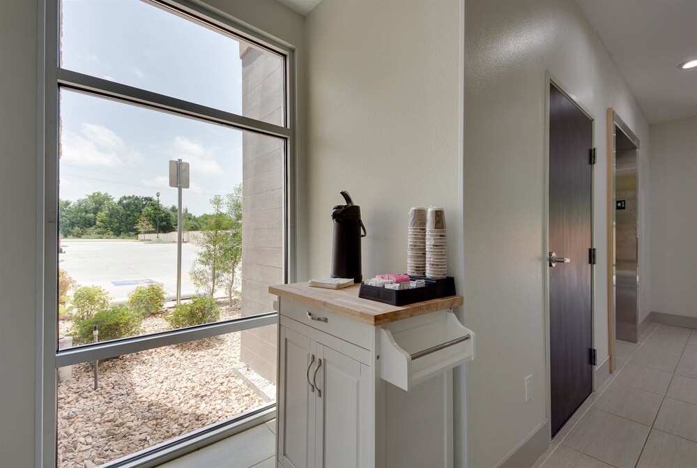 Candlewood Suites Muskogee an IHG Hotel - photo 4