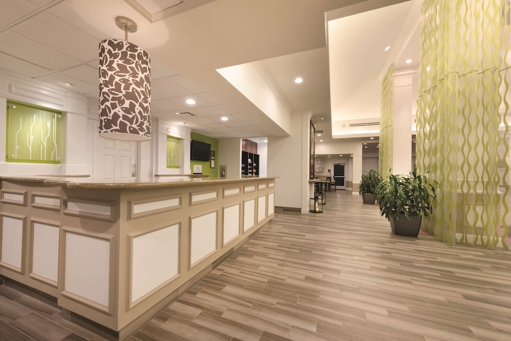 Hilton Garden Inn Akron Canton Airport - photo 5