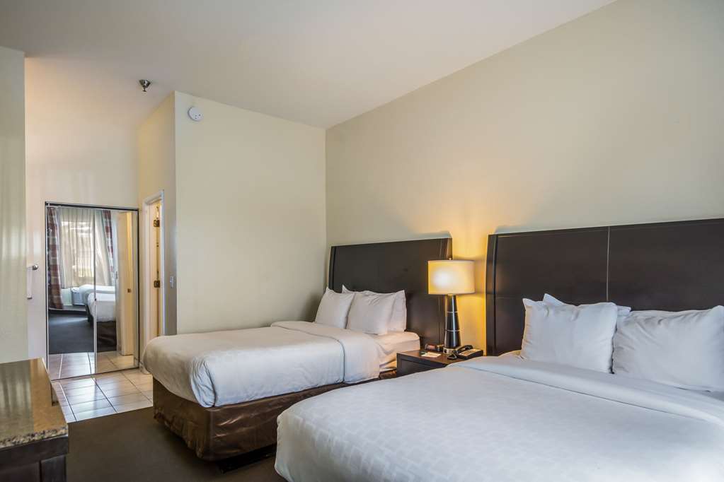 Clarion Inn & Suites Central Clearwater Beach - photo 36