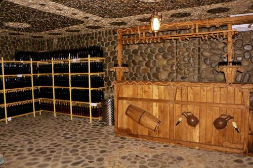 HOTEL Wine Cellar & Fitness Khoni City