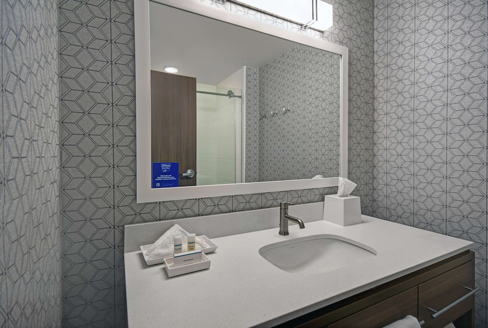 Home2 Suites by Hilton Springdale Cincinnati - photo 25
