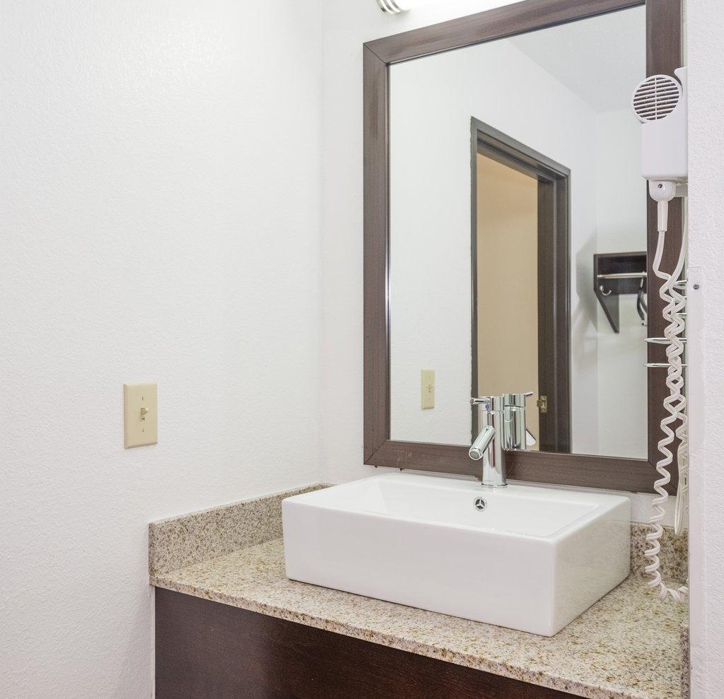 Red Roof Inn Columbus Hebron - photo 22