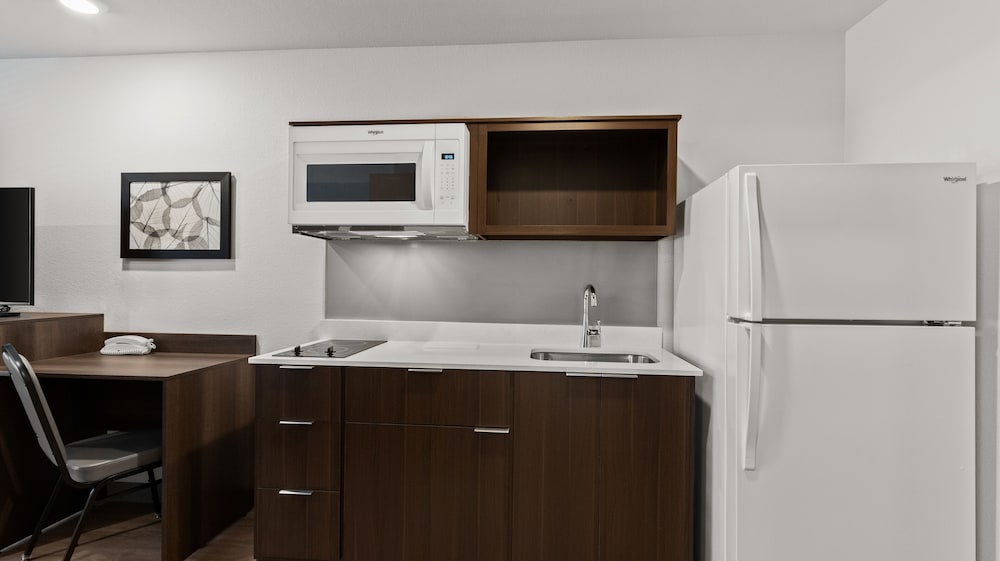 WoodSpring Suites Greeley - photo 20