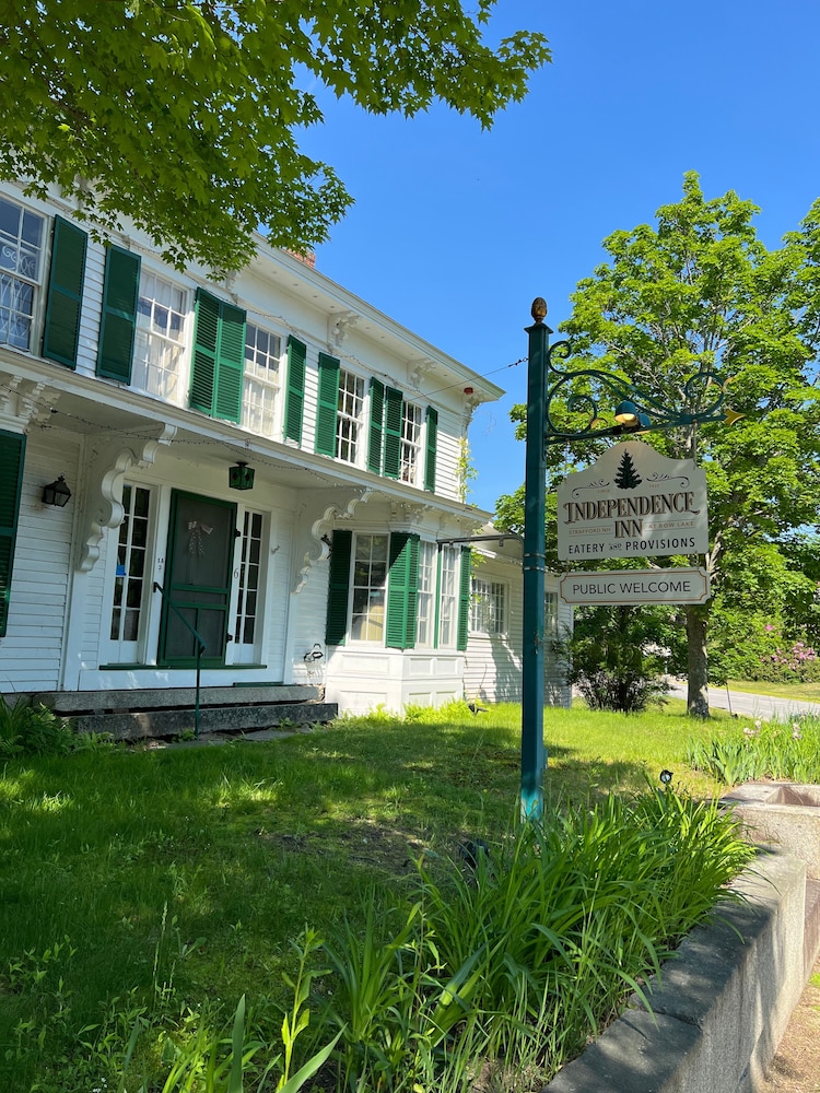 Independence Inn - carbon neutral hotel in Strafford