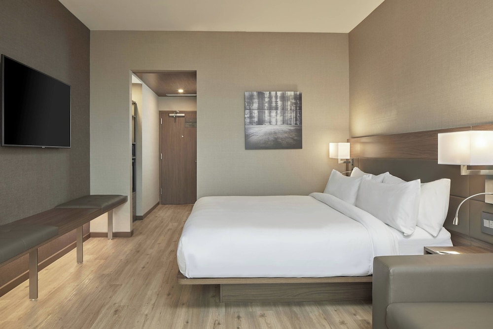 AC Hotel by Marriott Atlanta Airport Gateway - photo 8