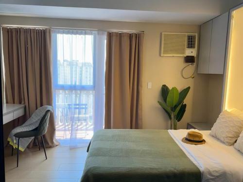 Awesome Sunset View in Venice Mall Suite with PS5 30th edition Walk to Everything 5 mins away to BGC DisneyPlus Prime Video HBO Max — 4-Star Luxury Hotel in Manila, Philippines