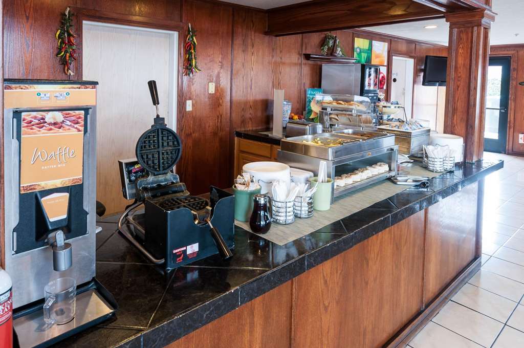 Quality Suites Albuquerque Airport - photo 45