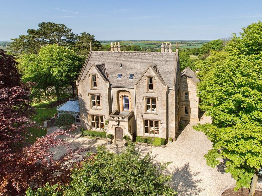 Crestow House — 4-Star Luxury Hotel in Stow On The Wold, United Kingdom