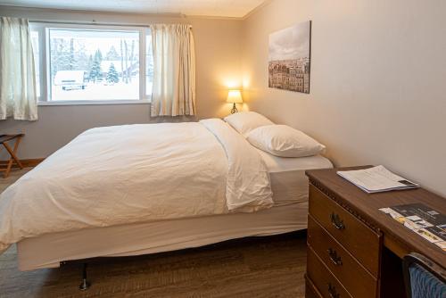 Star Gate Motel - photo 12