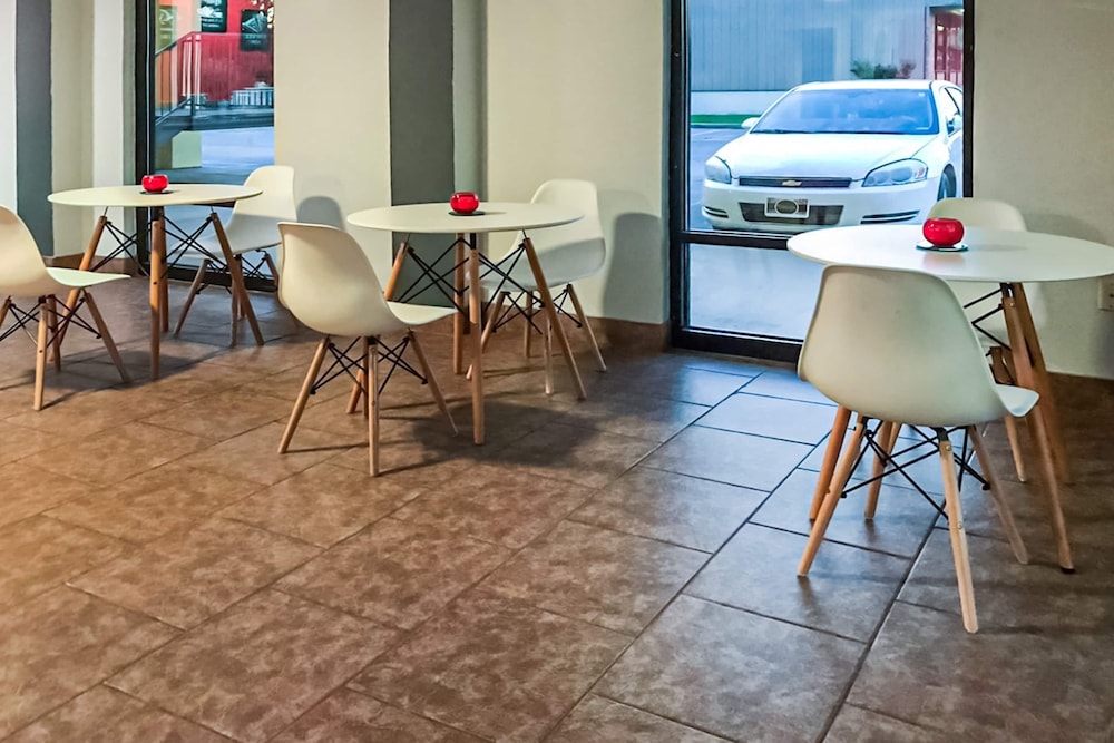 Days Inn by Wyndham Atmore - photo 36